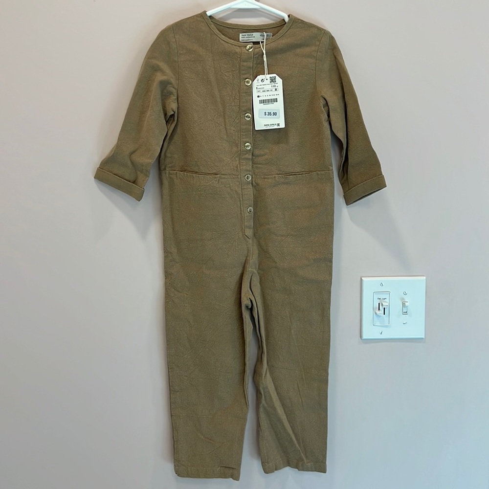 Zara jumper: size 5.